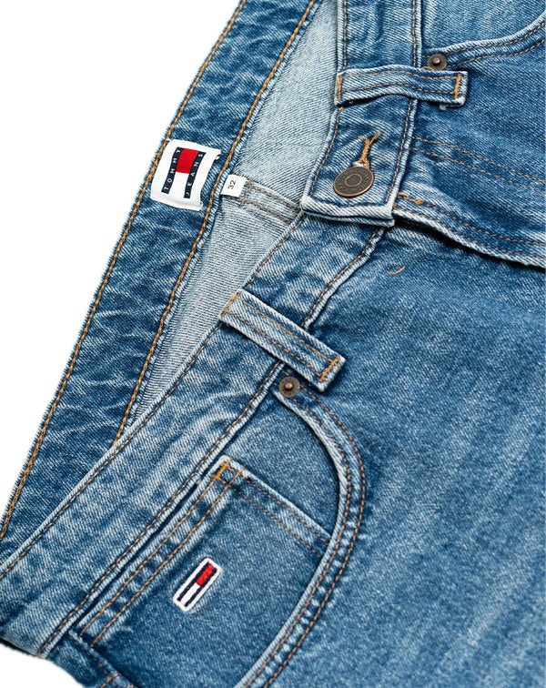 TOMMY JEANS  Shorts  - SLIM FIT Size Chart